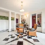 3 Bedroom 2 Bathroom Art Deco Flat In Basel City