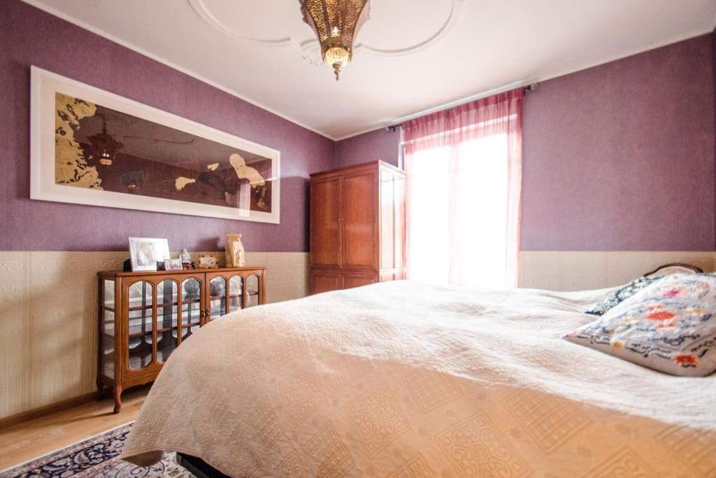 3 Bedroom 2 Bathroom Art Deco Flat In * Basilea