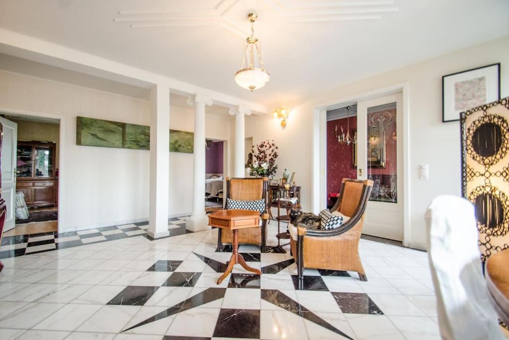 Appartamento 3 Bedroom 2 Bathroom Art Deco Flat In Basilea