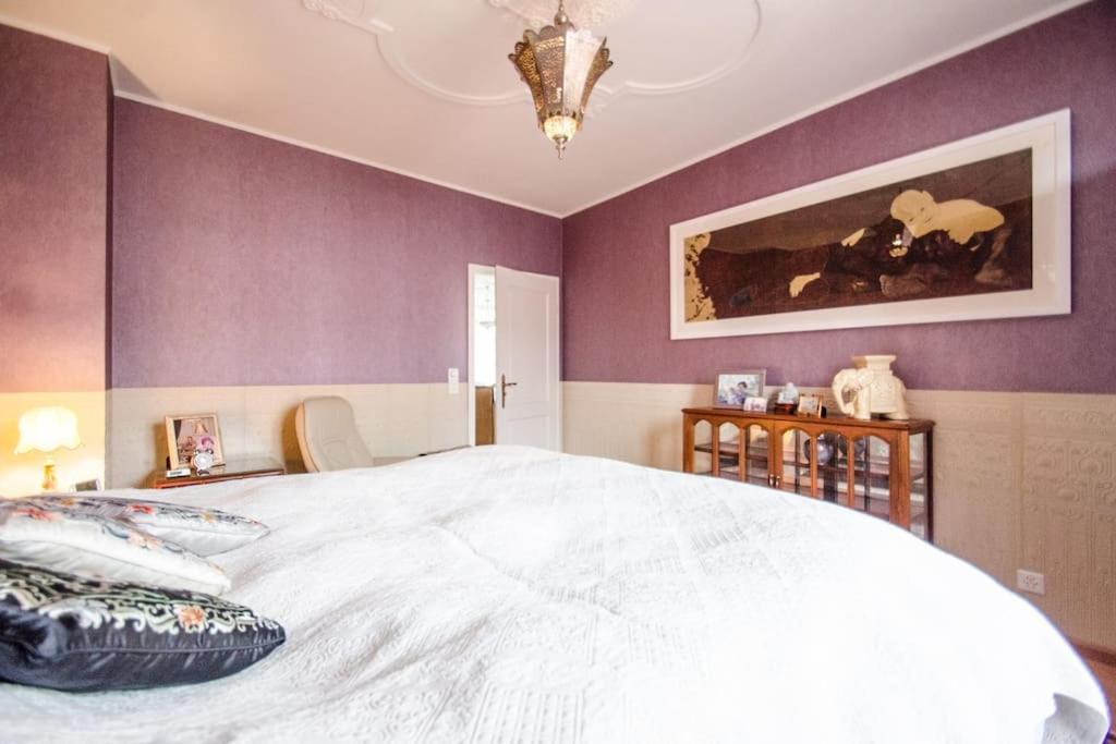 3 Bedroom 2 Bathroom Art Deco Flat In *