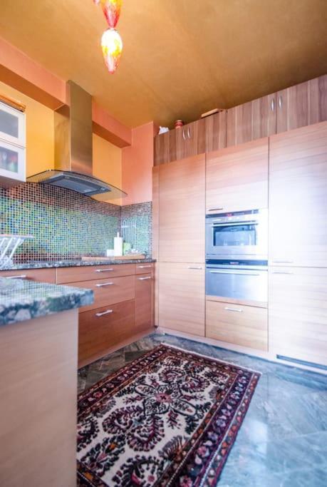 Appartamento 3 Bedroom 2 Bathroom Art Deco Flat In